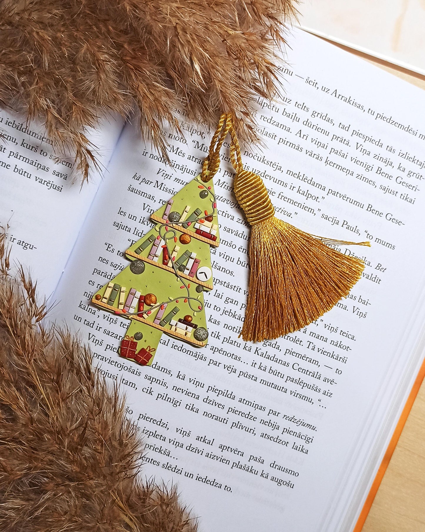 Avelli- Christmas tassel bookmark, aesthetic Christmas tree, Cute bookmark, Bookworm gift Bookshop, Magic bookmark, Winter mood reader green