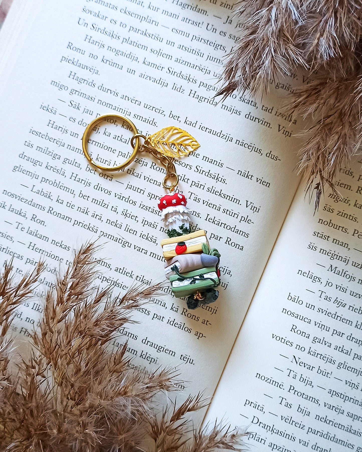 Mushroom Keychain | Book Keychain | Bookish Gift | Woodland Keychain | Polymer clay Keychain | Booklover | Back-to-school | Bookworm